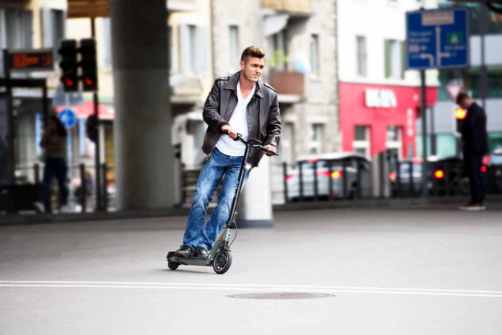 E-Scooter ohne Straßenzulassung gekauft – kann man das noch ändern? E-Scooter ohne Straßenzulassung gekauft – kann man das noch ändern?